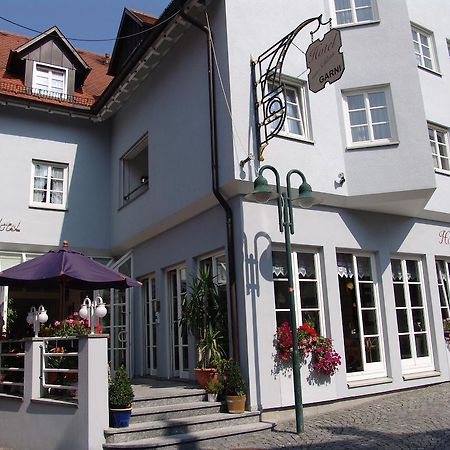 Hotel Am Schloss Neuenstein Екстер'єр фото